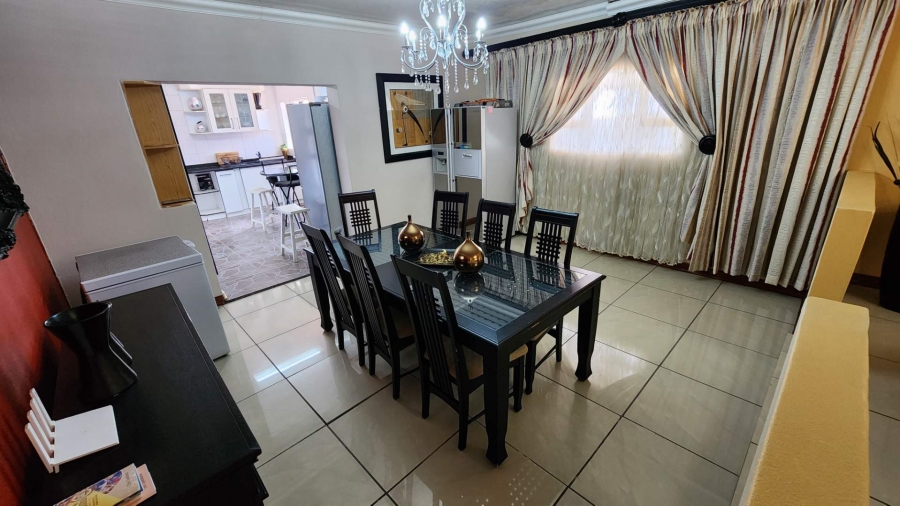 4 Bedroom Property for Sale in Uitsig Free State